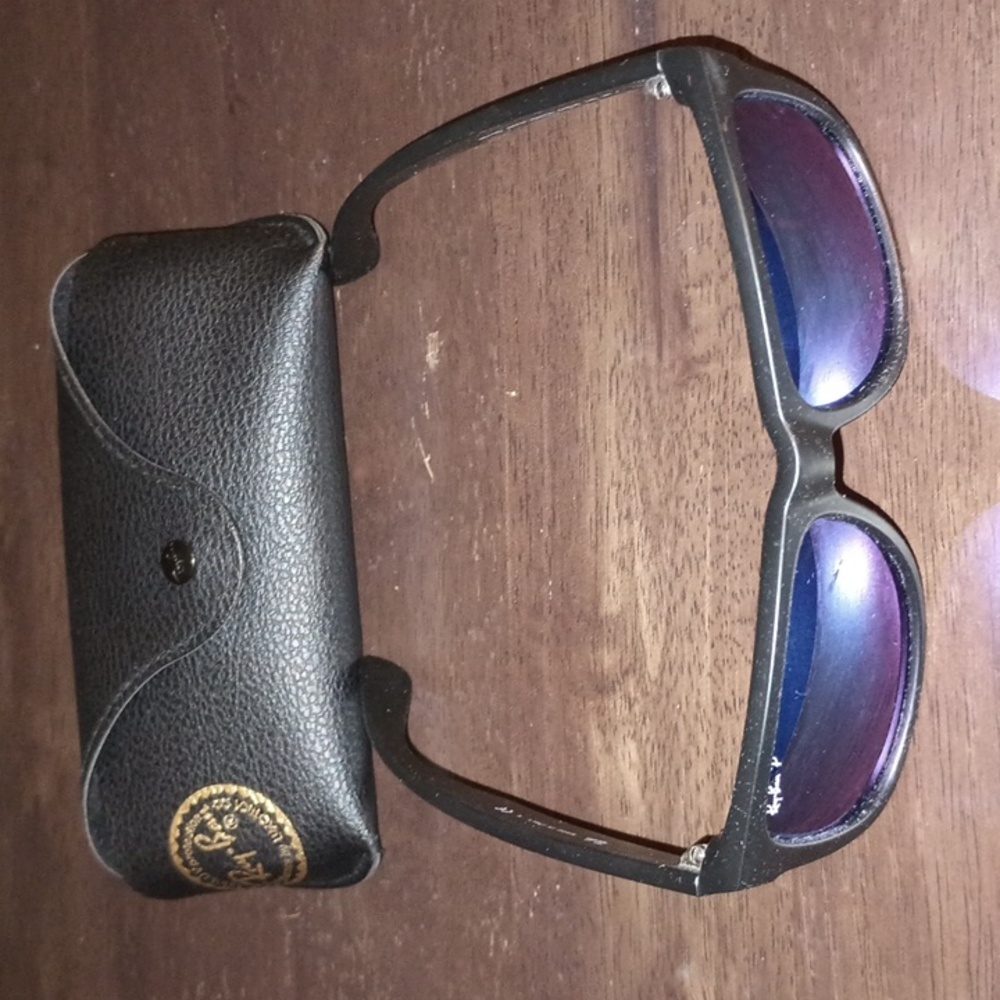 Ray-Ban JUSTIN Matte Black Sunglasses with Original Case